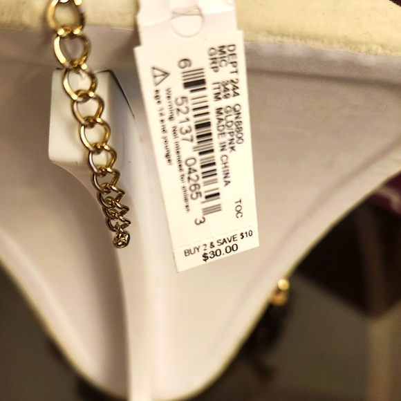 Anna and Ava Pink Necklace 💗 - Picture 5 of 6